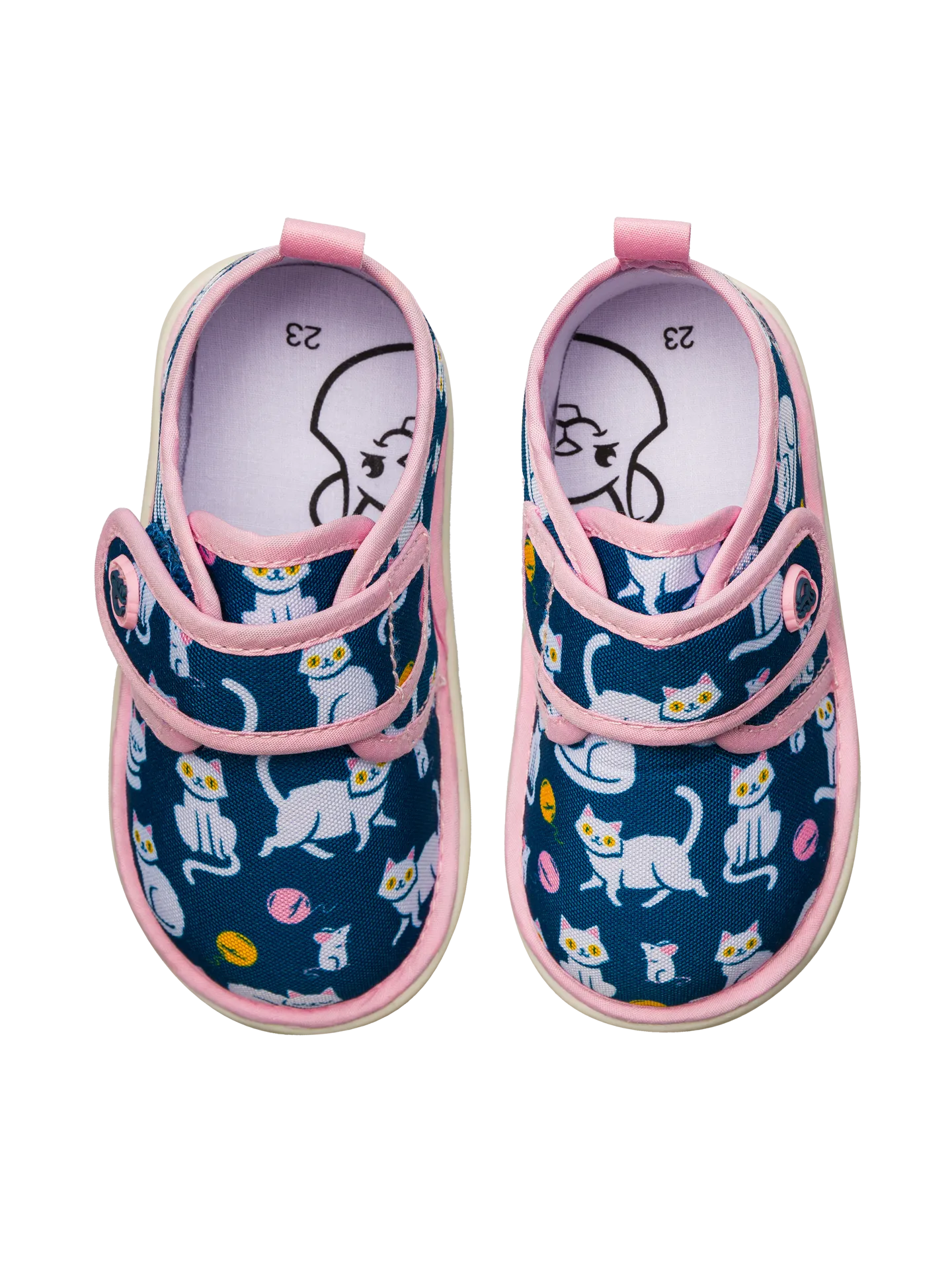 baby-slippers-playful-kitty-02/0278da1ed813aef18f3f346918f576a7728b7e2f