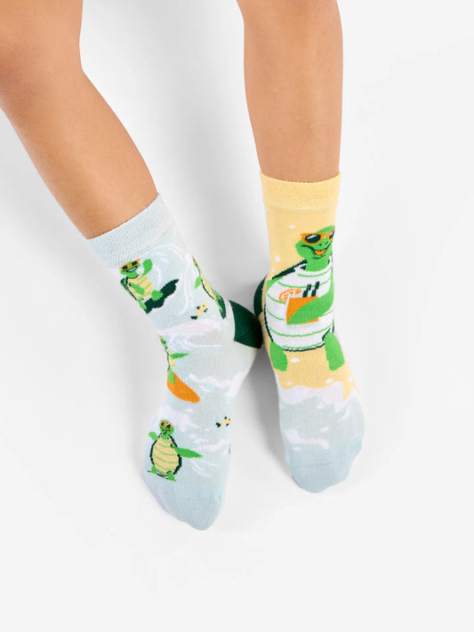 kids-socks-turtle-the-surfer-okt-83/833b0b511c3f80e2d0f111cca1e829e197a56675