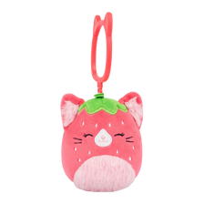 Squishmallows privjesak – mačka jagoda Olma, 9 cm