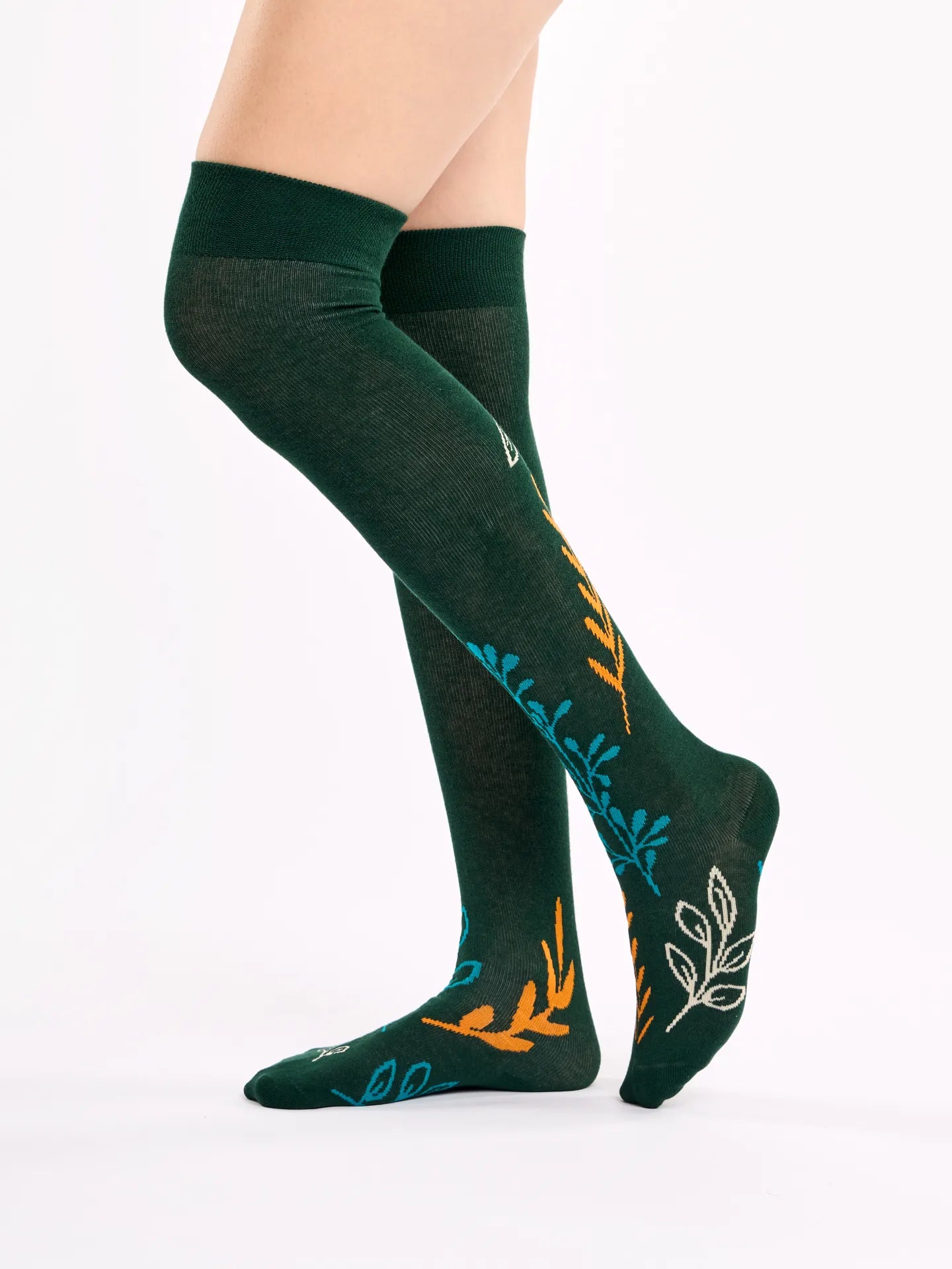 over-the-knee-socks-autumn-leaves-46/46dc0b02e5564030fd7433c86e067a3100a1b85b