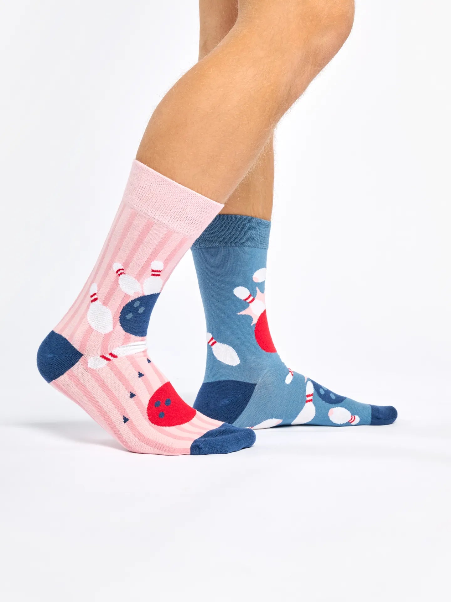 regular-socks-bowling-game-02-48/48e12f11bebca7735643986b87669dc3ed8f23f4