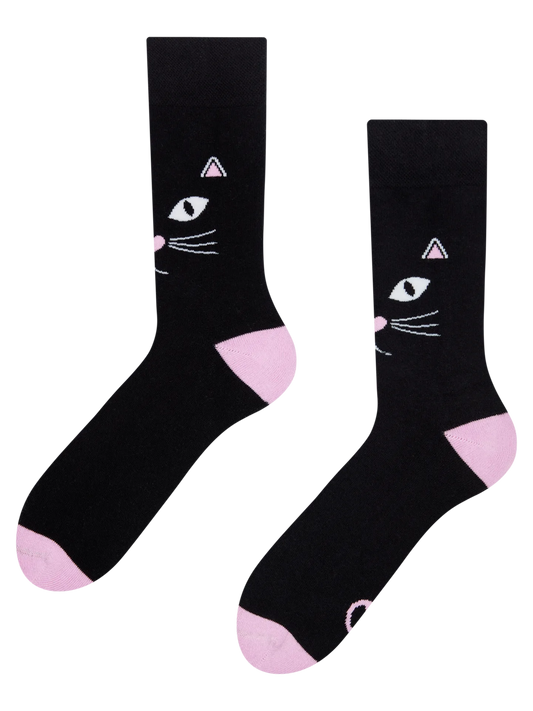 warm-socks-cats-gaze-1-66/66074c0a1d08891a921d0826b826f6e4244c5689