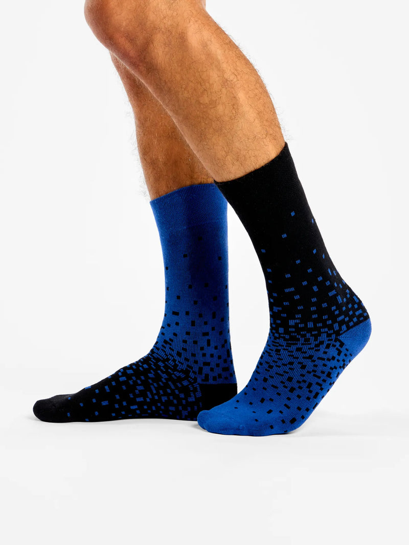 warm-socks-blue-black-53/537ec4a979be1b8ad20501c81c9a1360e3795939