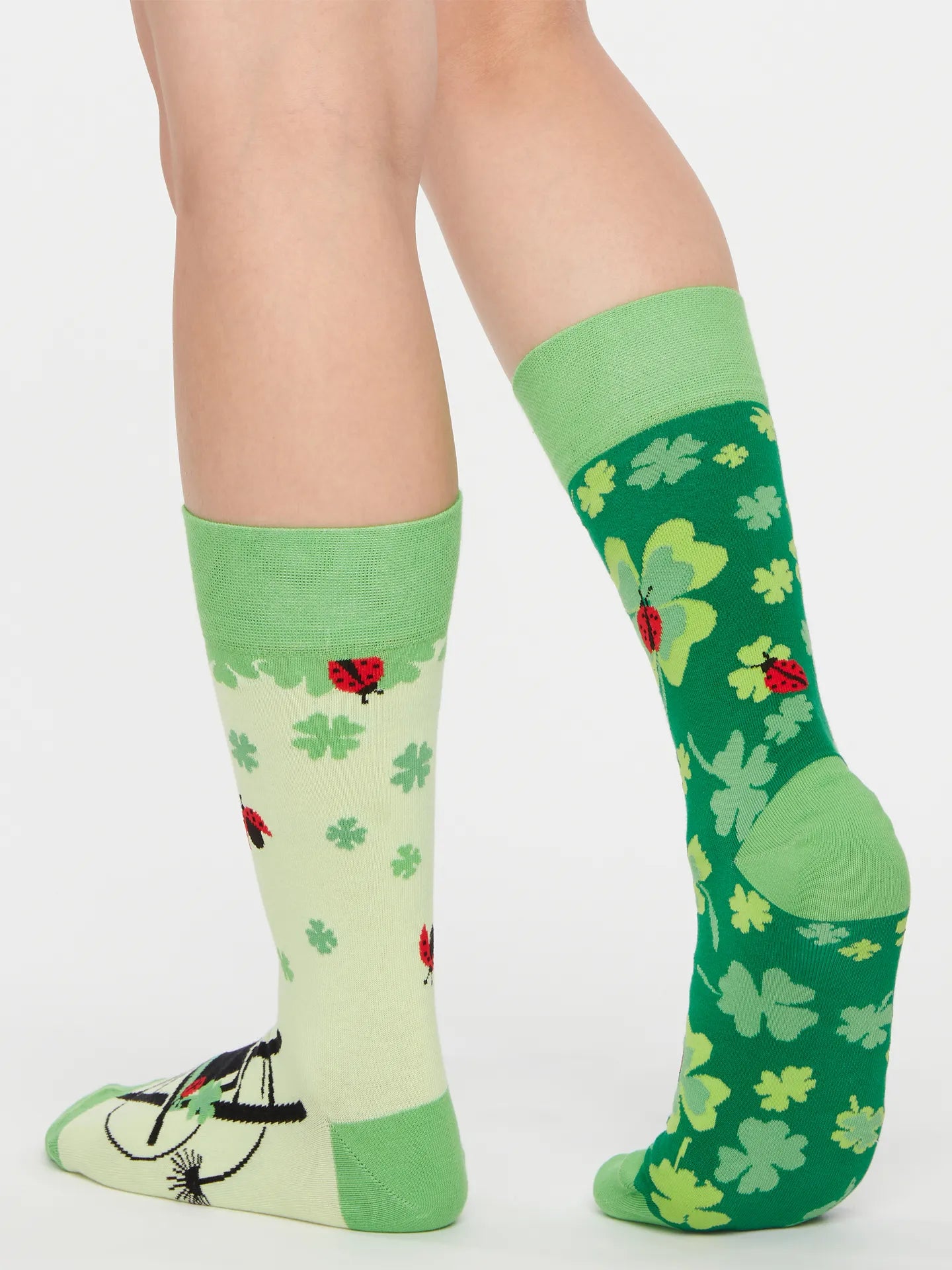 regular-socks-four-leaf-clover-for-luck-5d/5dd1e88bf0c9edf8620c9f19dbea25abc095bbef