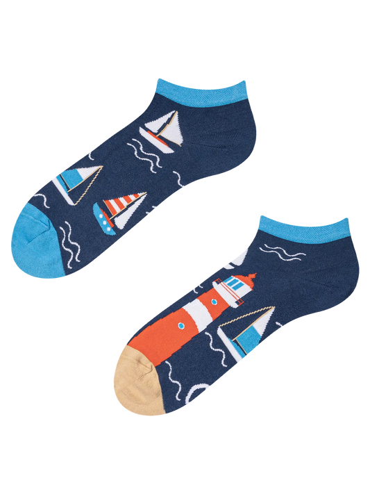 ankle-socks-lighthouse-sailboats-02-46/4645725109934db8c83966fa117c49126e7b2d14