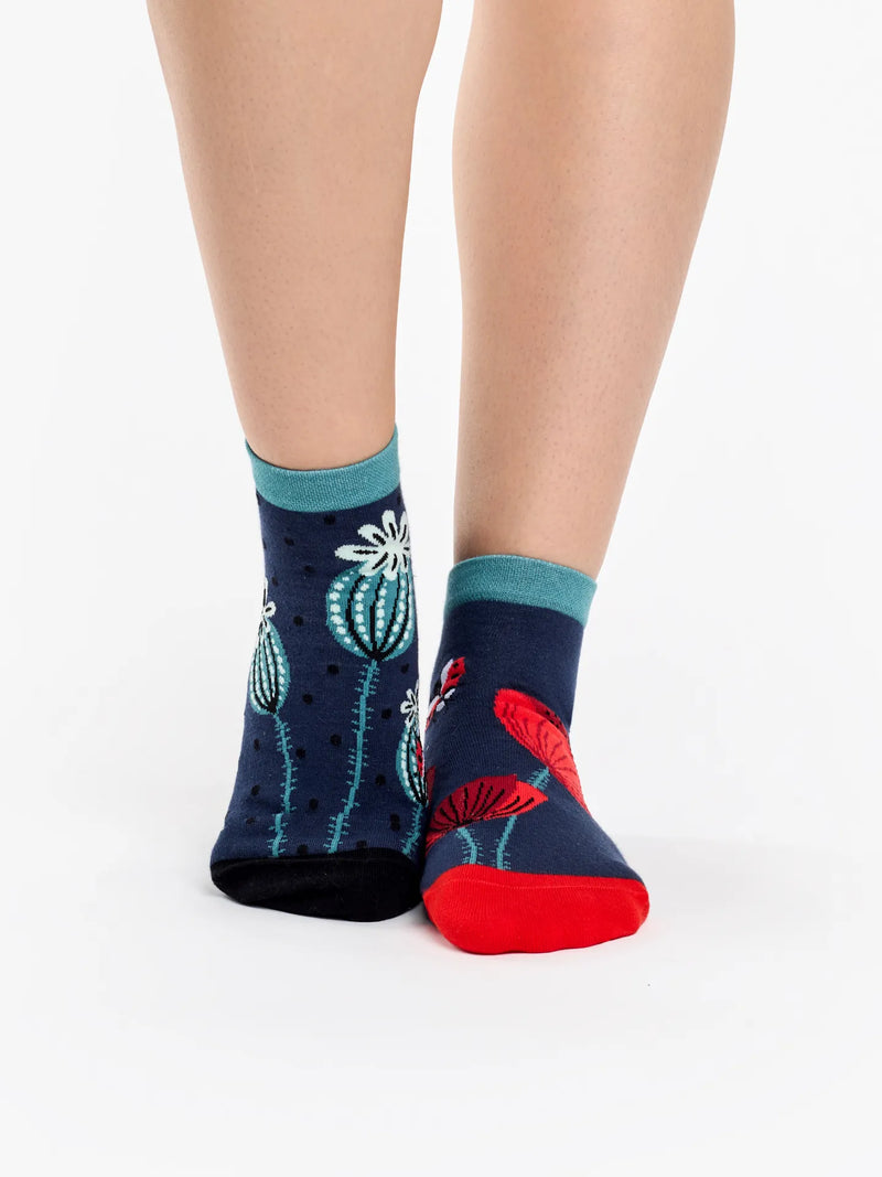 ankle-socks-ladybugs-poppy-flowers-64/64d9fadde9e9b8b1074865a09f4ebf458b5d18fd