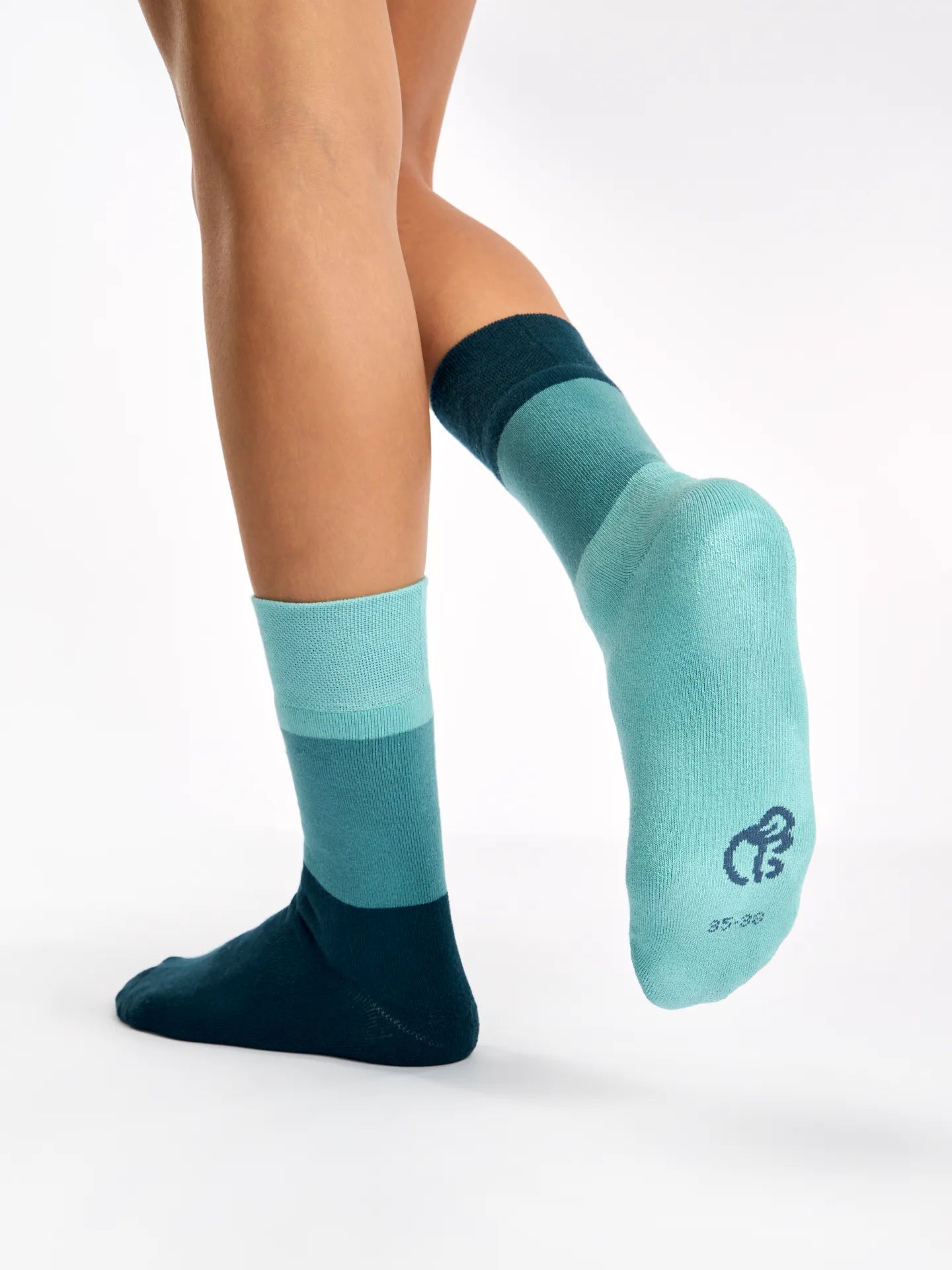 warm-socks-ocean-blue-tri-color-76/76fc793f52d571d667dbc21c28387dfa4b047da9