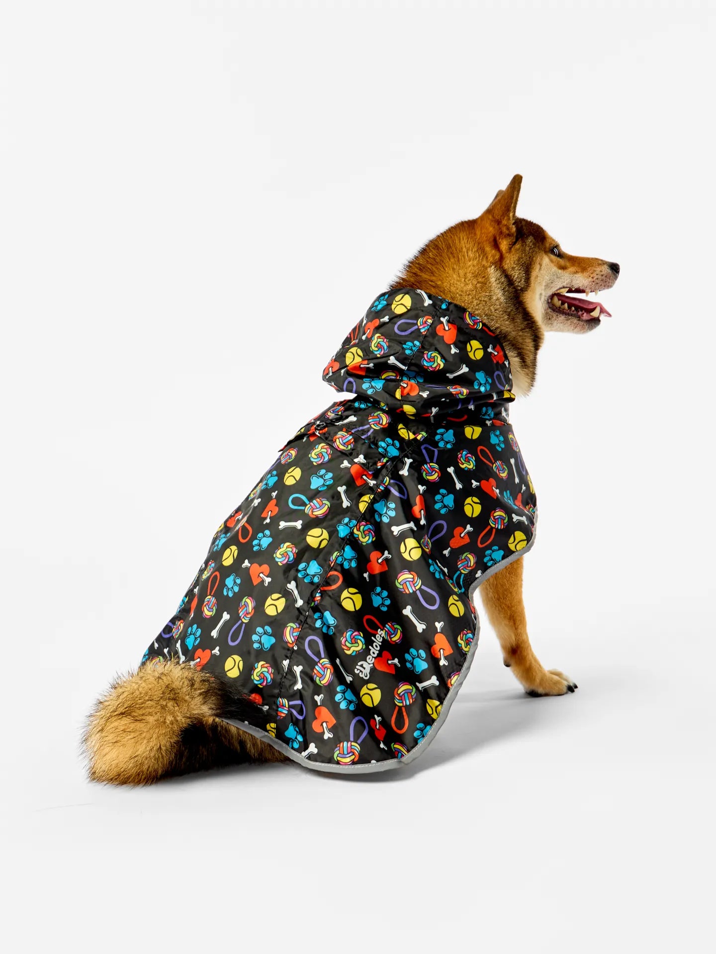 dog-raincoat-hearts-paws-77/774cc0f170259954c807e240c3354612c0141fb6