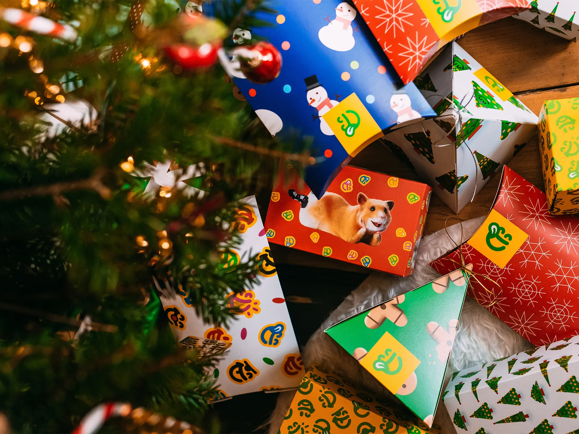 pyramid-gift-box-party-balloons-65/65abf96e08e30e5c2a7e4850ce4ac4a9b02d1833