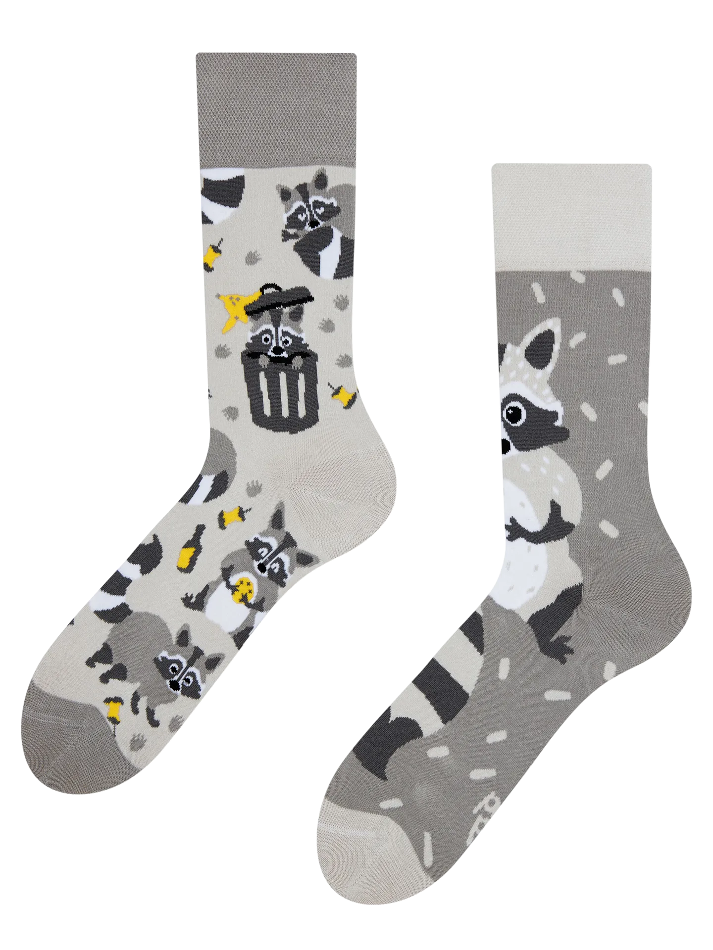 regular-socks-racoon-02-ed/ed8633f51380d5663704cd650fc9ad5bfe77205e