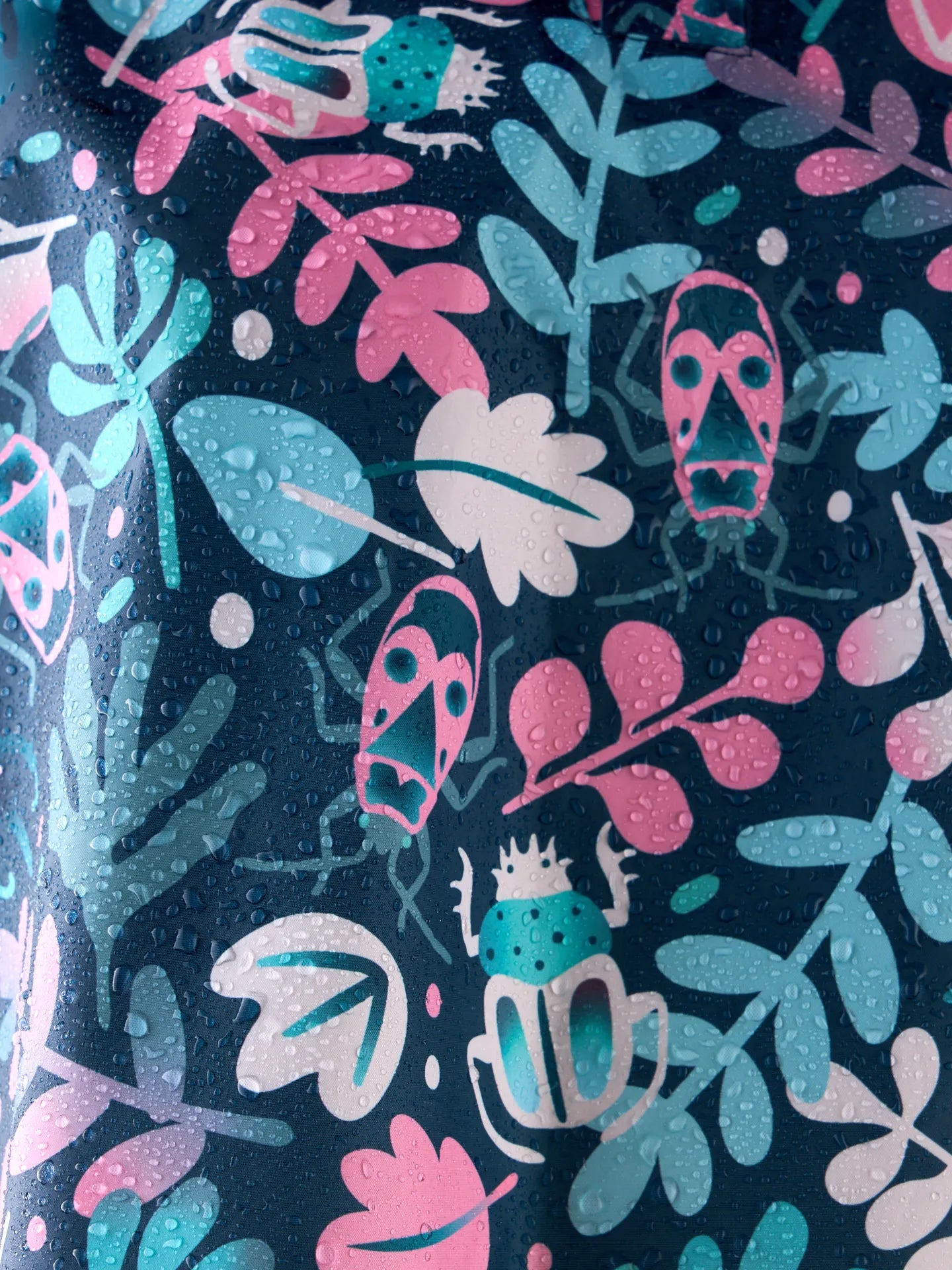 kids-raincoat-leaves-bugs-b8/b821a74d714a27a65b77ed8d1da0f08f944fd2be