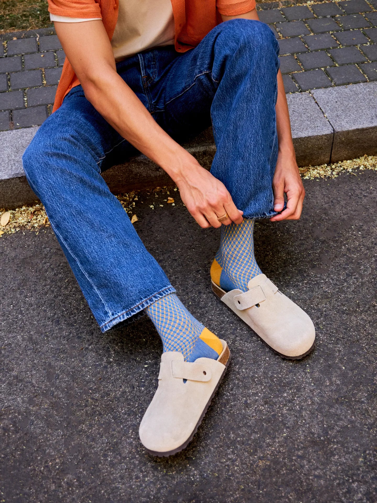 blue-yellow-jacquard-socks-93/93bc21482799d56c00248566fc076cedcb0b890f
