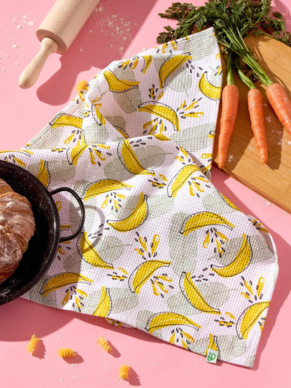 kitchen-towel-fresh-bananas-fe/fe54b72c2ebaf90b6b051e21a0811368f49bc5c2