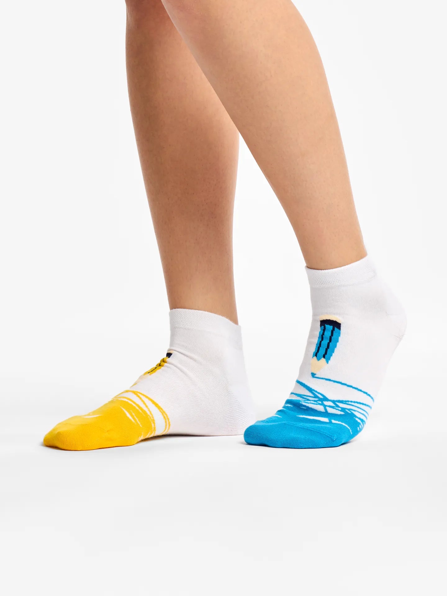 ankle-socks-colourful-pencils-02-d6/d65b7d427d68ba1797ee403887e3b928e59199b1