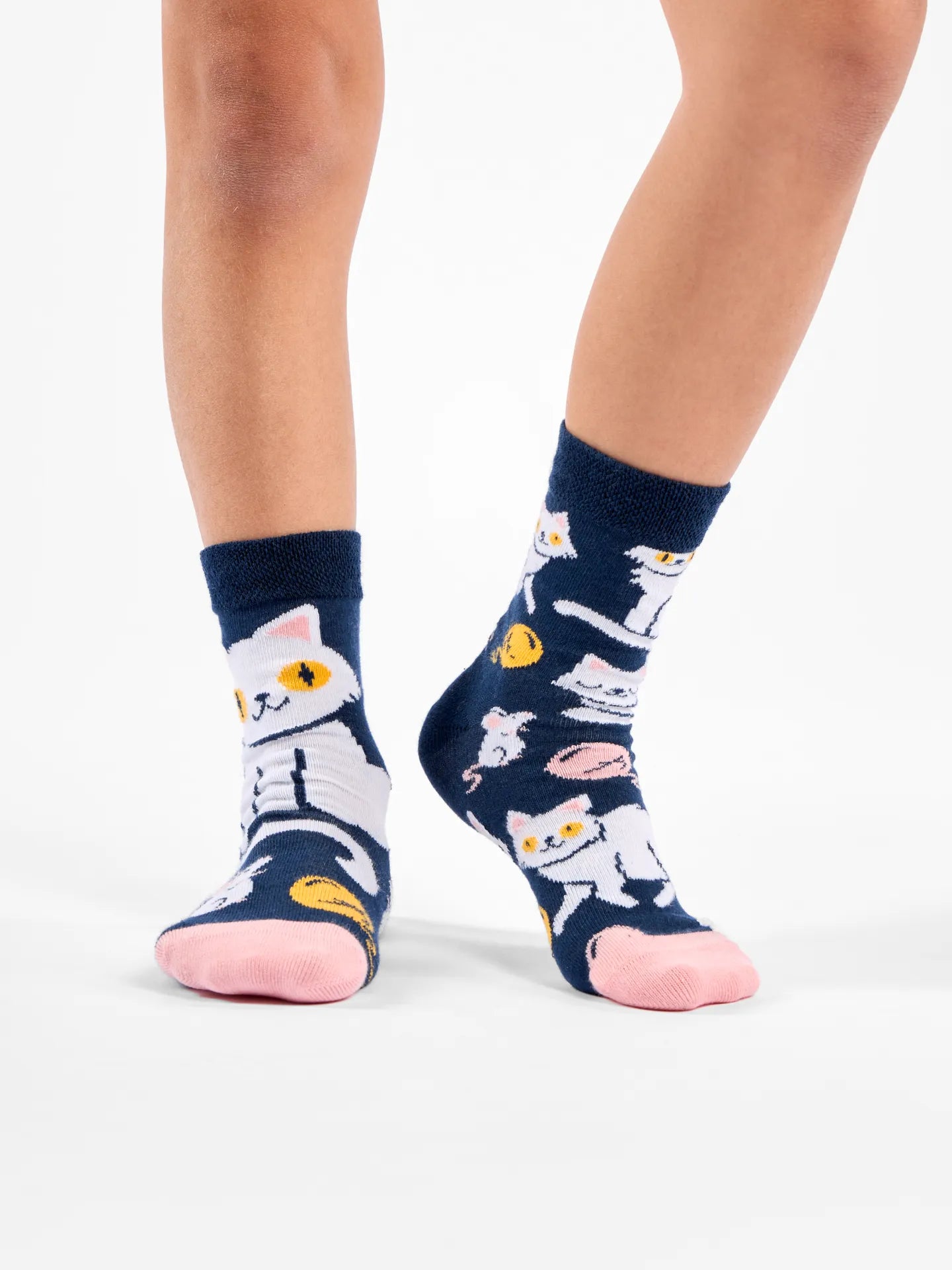 kids-socks-playful-kitty-9d/9db30cba47e75a0ebd2a6b4471d5cf986228ddcb