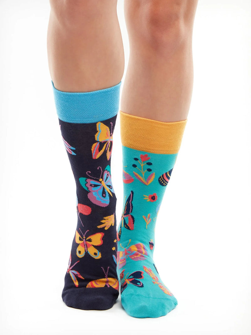regular-socks-butterflies-9e/9e7aea4bd69252bfda99195bd4409e34f9cbb6cc