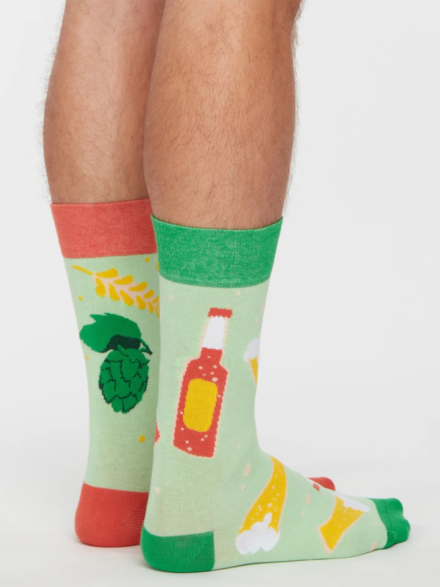 regular-socks-beer-and-hops-9f/9fc25ed49a73a187b8bda51498e42541a2ef234a