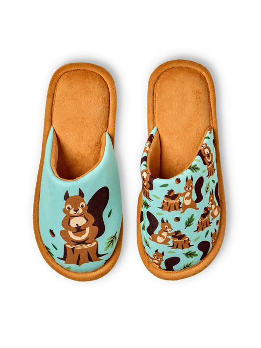 slippers-squirrel-in-the-woods-a3/a32a915d7b7c9277a6d1034586e3220de75d9cc7