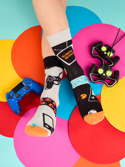 regular-socks-gamer-02-e7/e70565932db05aaaed0bf8fc05e330bb0f1f5c20