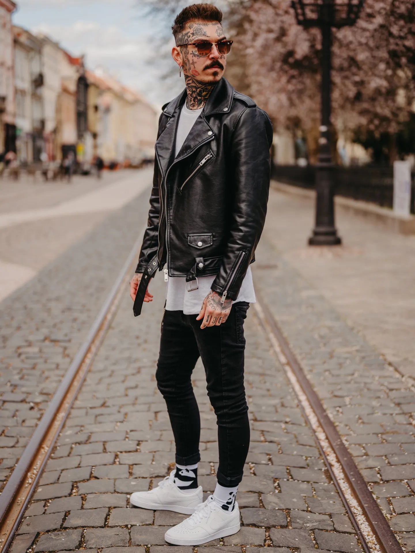 regular-socks-abstract-panda-02-a8/a879a56eb8760b33618e4619d82320cbfe6e6015