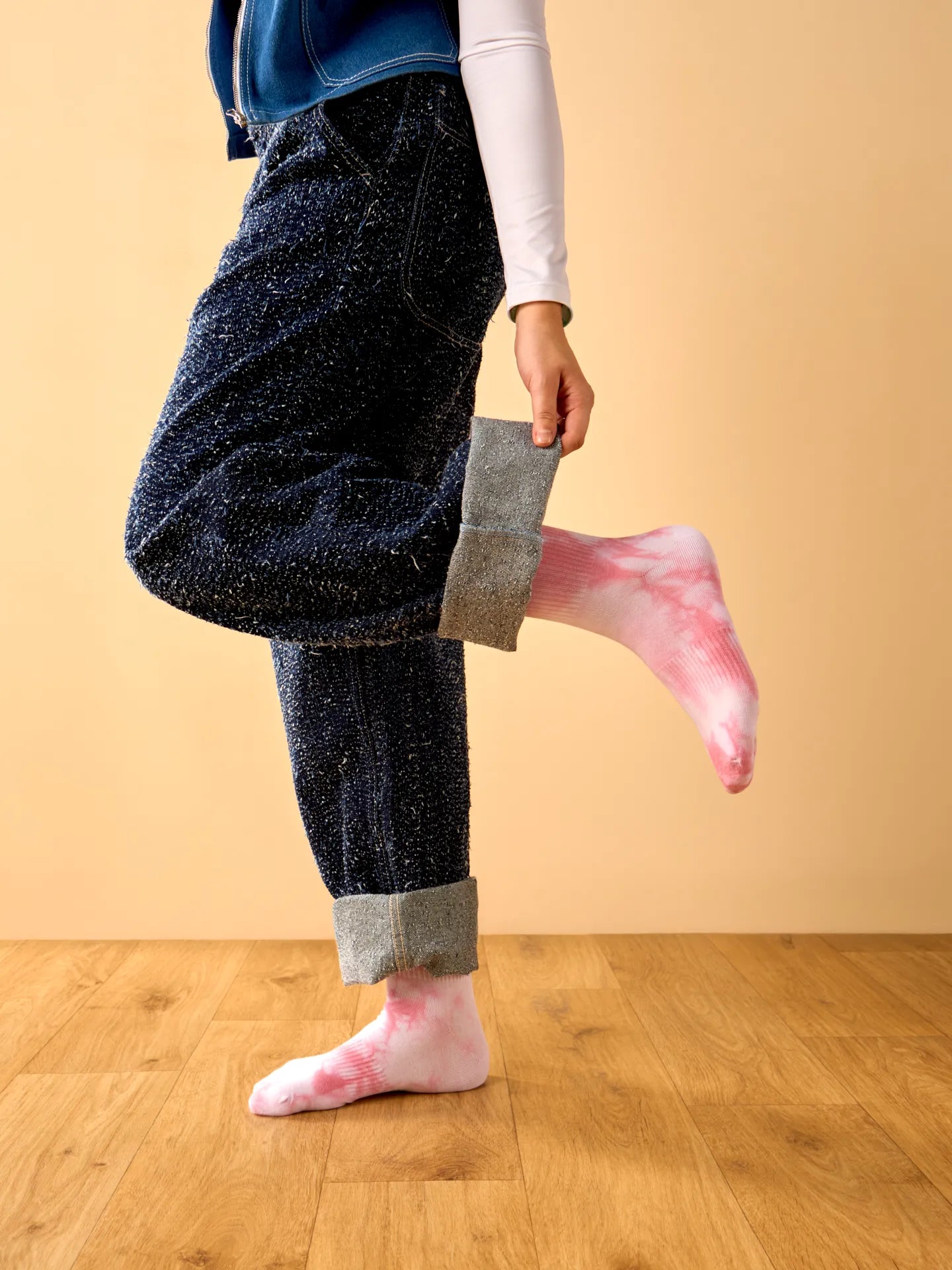 pink-tie-dyed-crew-socks-c7/c7145e35c368a3a84b72be8f27e277b106172044