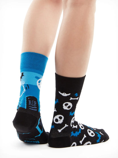 regular-socks-skeletons-02-21/214bb3cfd5c0309654744250349cf44065cf5ed3