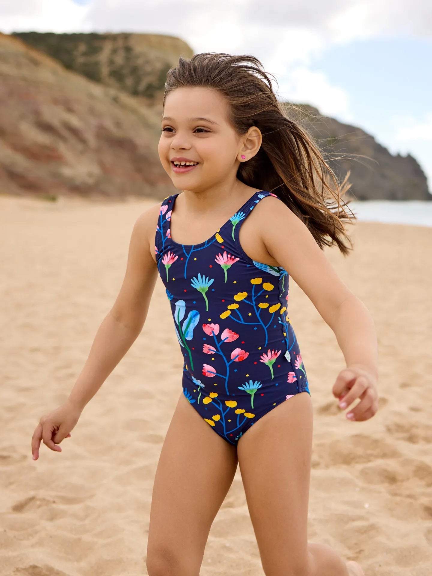 girls-swimsuit-aquarelle-flowers-0a/0a9eae661f56fe6454c47cdf4cf180421da5598b