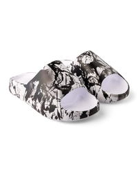 chunky-slides-black-white-stains-f1/f1410e965c3cf0f1121473945af59eb7afc90c6f