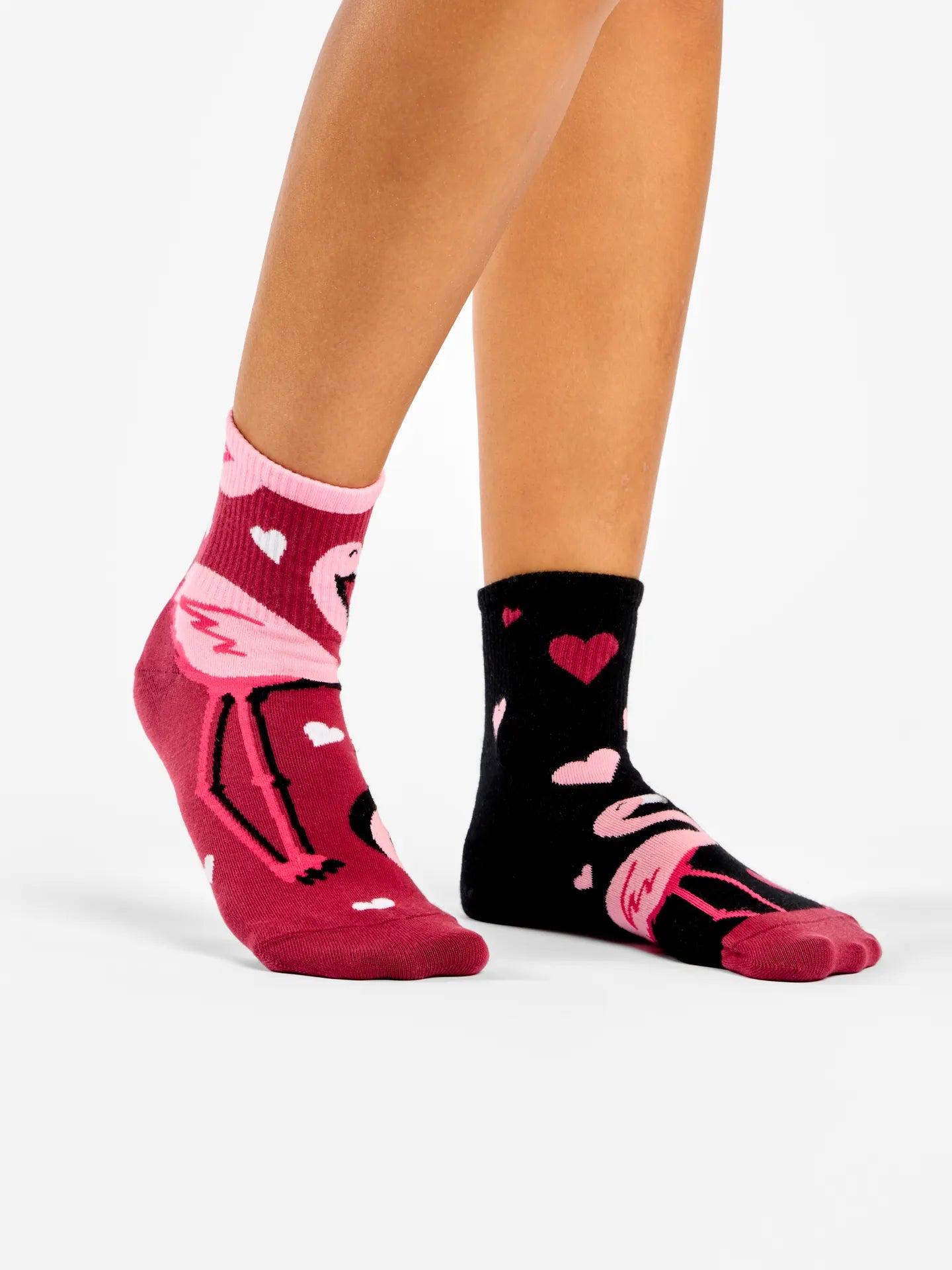 crew-socks-flamingos-hearts-63/6384d1e7ce9cd739580ce51ad59fc64154f80afc